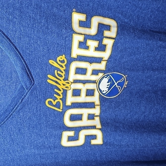 Buffalo Sabres NHL Hockey V‎ Neck Short Sleeve Shirt Size Small NWT - Picture 3 of 6